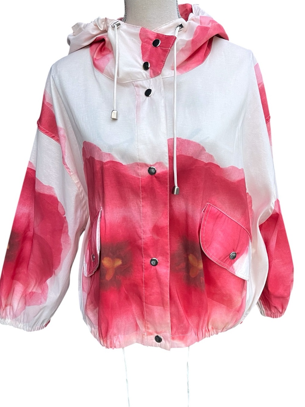 MYCRA PAC One White/Pink Floral Lightweight Hooded Windbreaker Jacket (S/M)